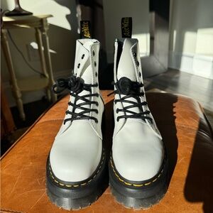 NWOT white Jadon Platform Dr. Marten